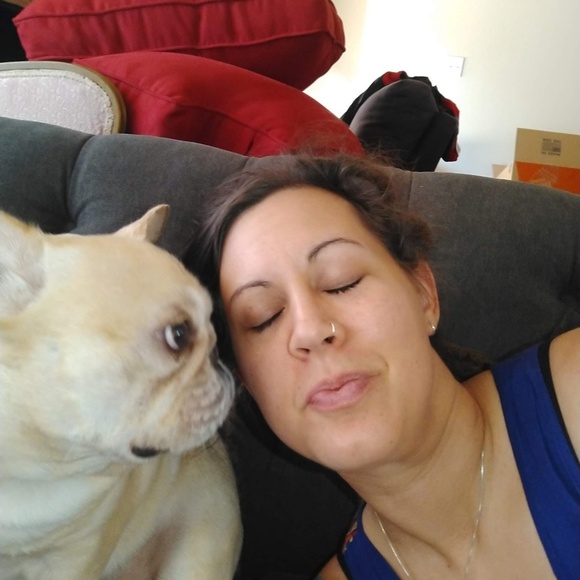 Meet your Posher, Jennifer - Picture 4 of 4